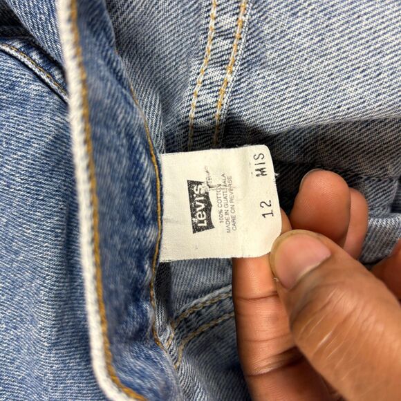 2000s Levis size 12 denim shorts, vintage high rise Y2K womens jean shorts - Picture 5 of 6
